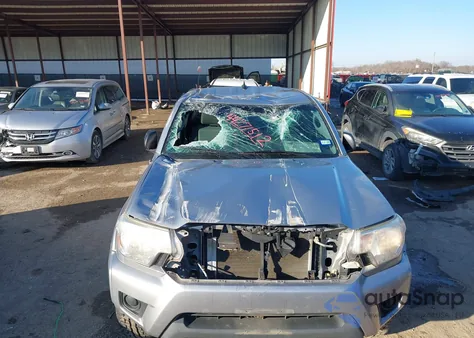 2014 Toyota Tacoma Prerunner z USA, uszkodzony, nr VIN 5TFTX4GNXEX027965